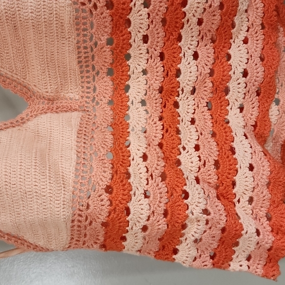 COPY - Halter top - Picture 2 of 4